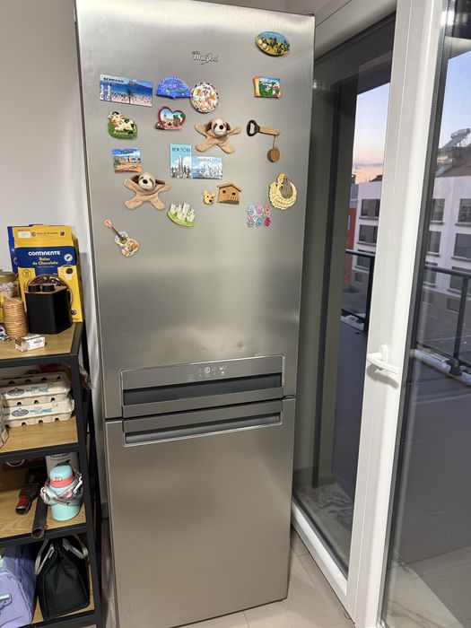 Frigorifico combinado Whirlpool.