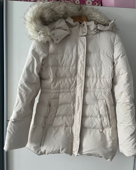 Puchowa kurtka damska Zara