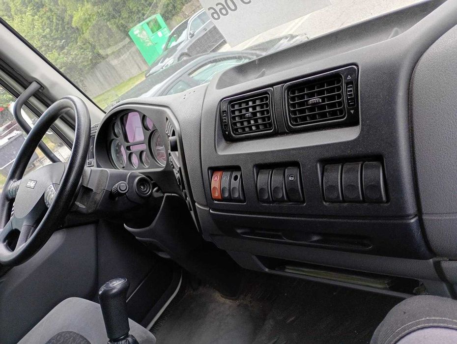 Camião DAF LF 45.180 Caixa Fechada