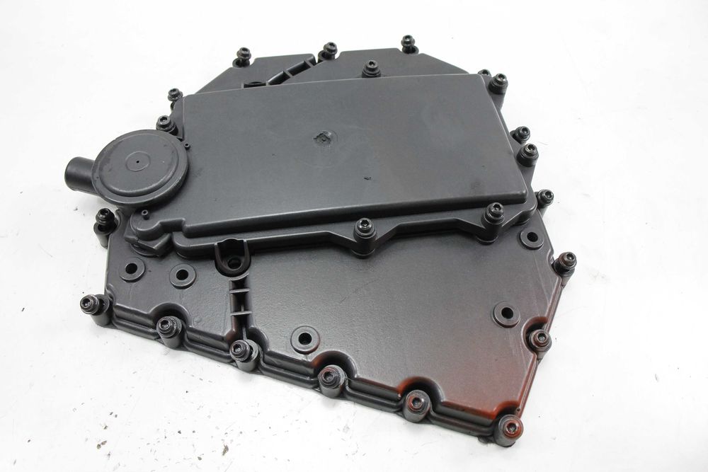 Pokrywa dekiel odma obudowa 7.8 Iveco Stralis trakker cursor 8 plastik