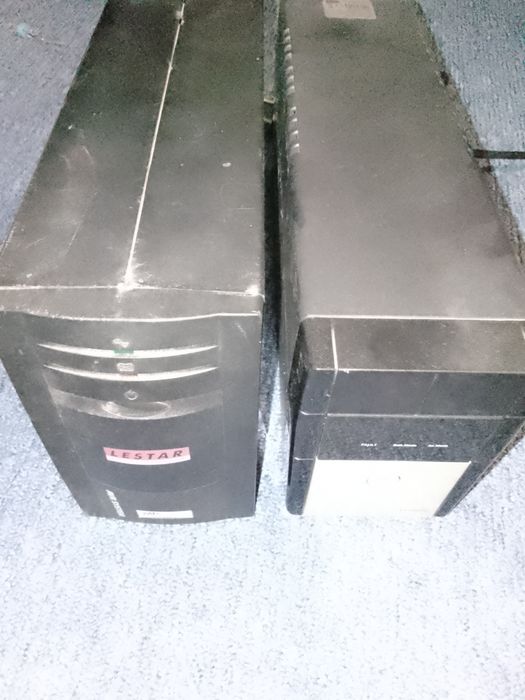 Zasilacz UPS  dwie sztuki