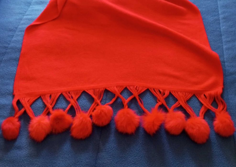 Blusas; leggings e echarpe