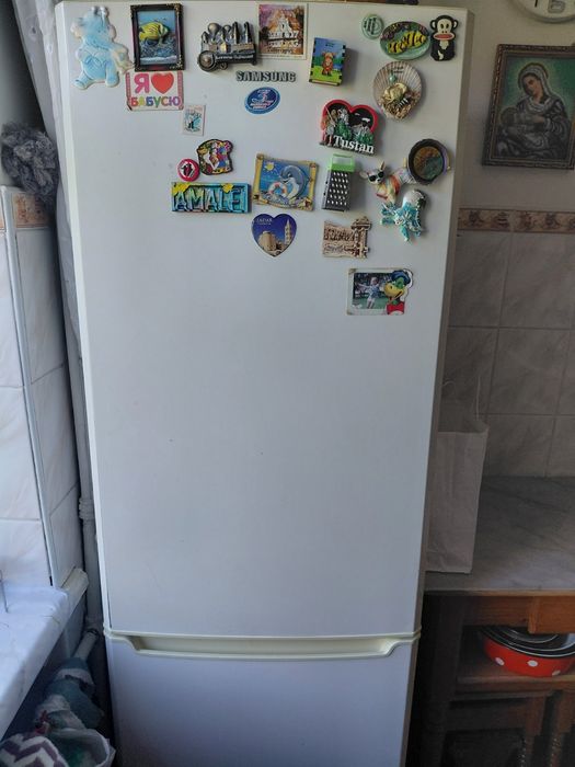 Холодильник Samsung