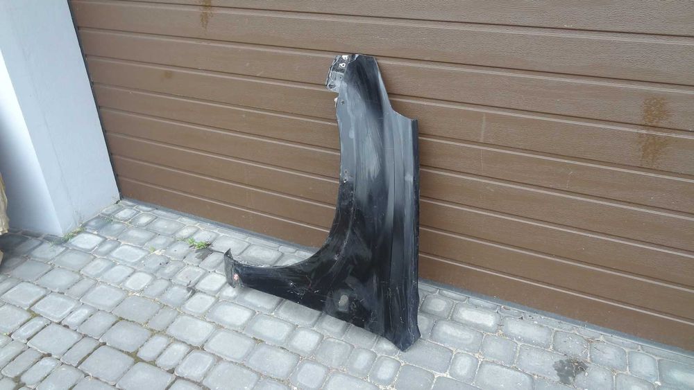 Toyota rav4 II 00-05 błotnik przód lewy