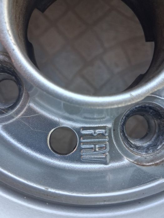 Jante 16 fiat com sensores de pressão de pneus