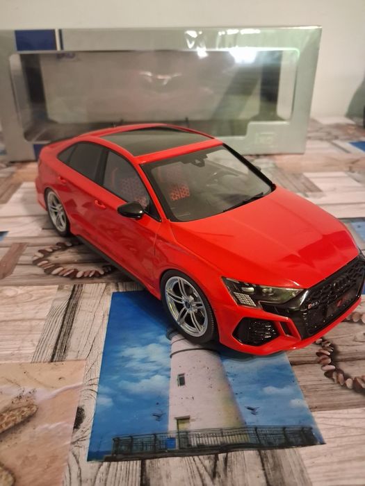 Audi RS3 IXO 1:18 kolekcjonerski