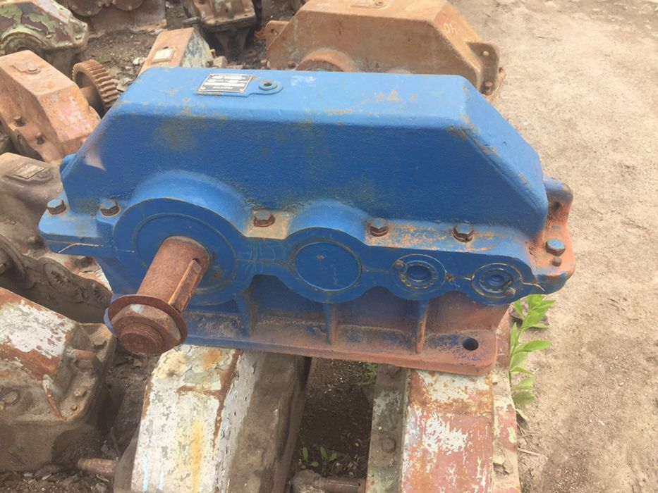 Редуктор на маслопресс экструдер лебедку шнек дровокол кран конвейер