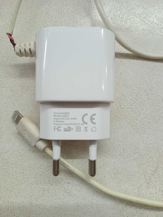 Зарядка для iPhone блок питания Avantis A802
