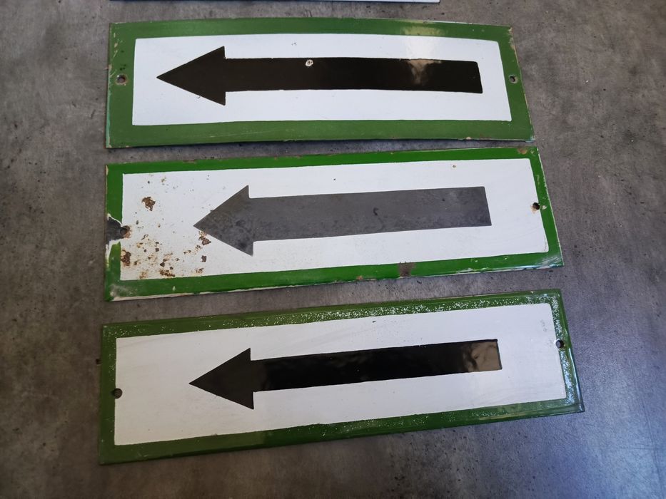 Stare tablice emaliowane z PRL-u