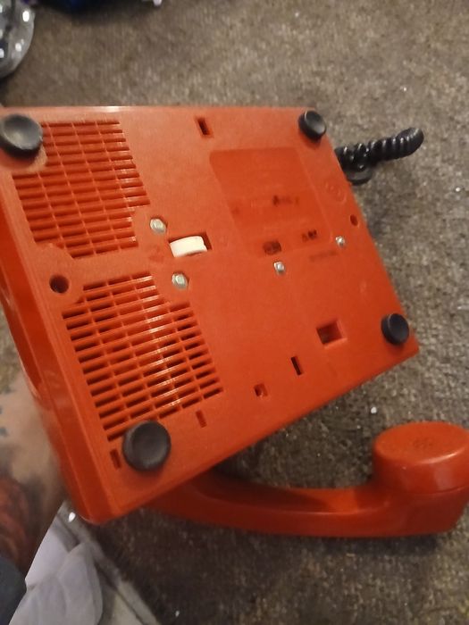 Telefon retro lata komuny vzerwony do ozdoby prl