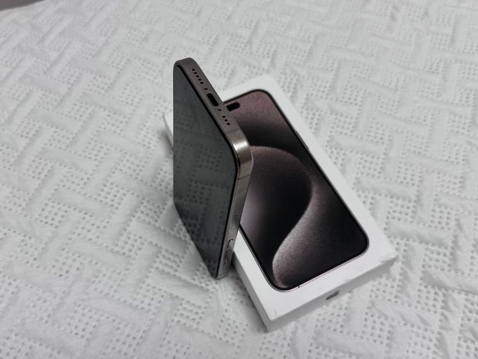 iPhone 15 Pro na 256GB, Natural