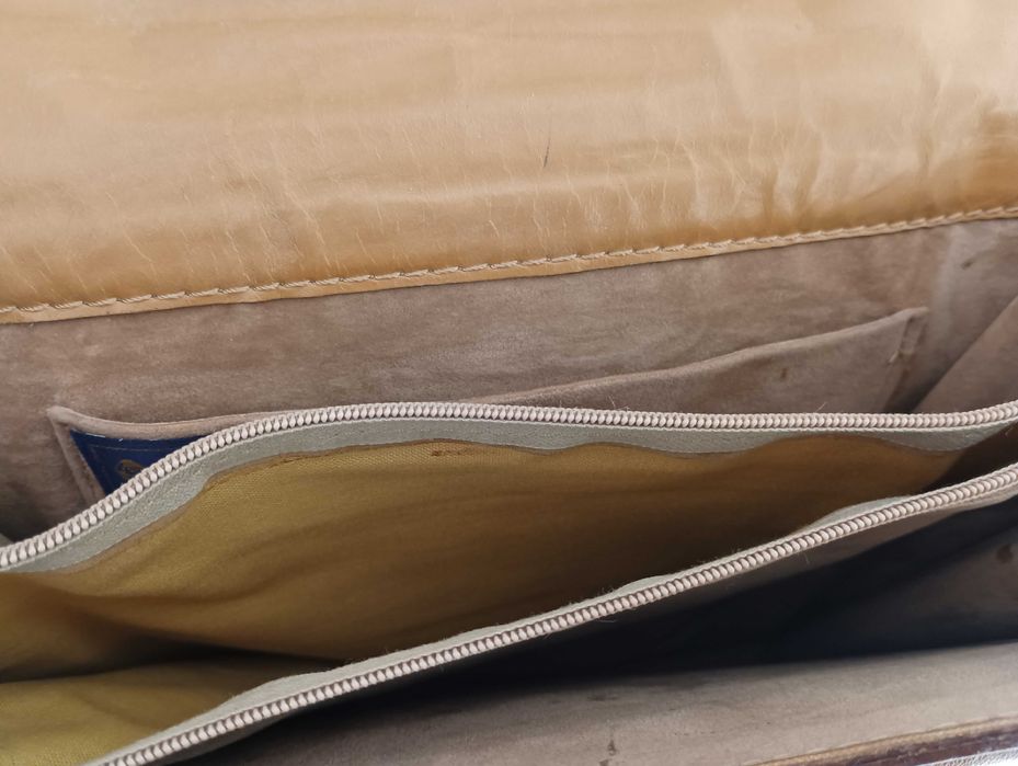 Mala em couro anos 70