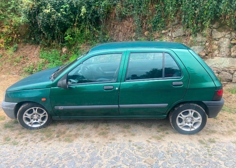 Renaut Clio 98 gasolina — photo 3