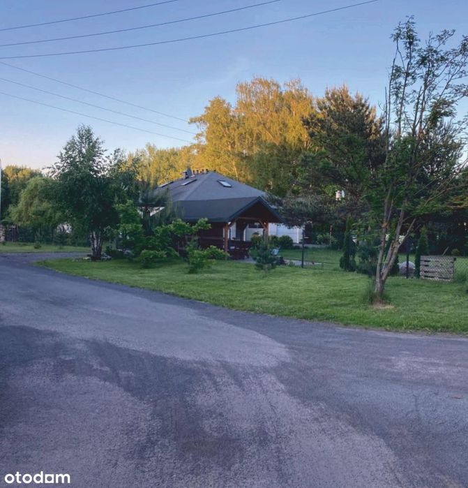 Parterowy dom 150 m² - 1000 m² działki  - 2 garaże - bezpośrednio