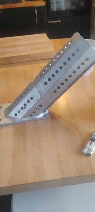 Kotwa do belki gruba stal