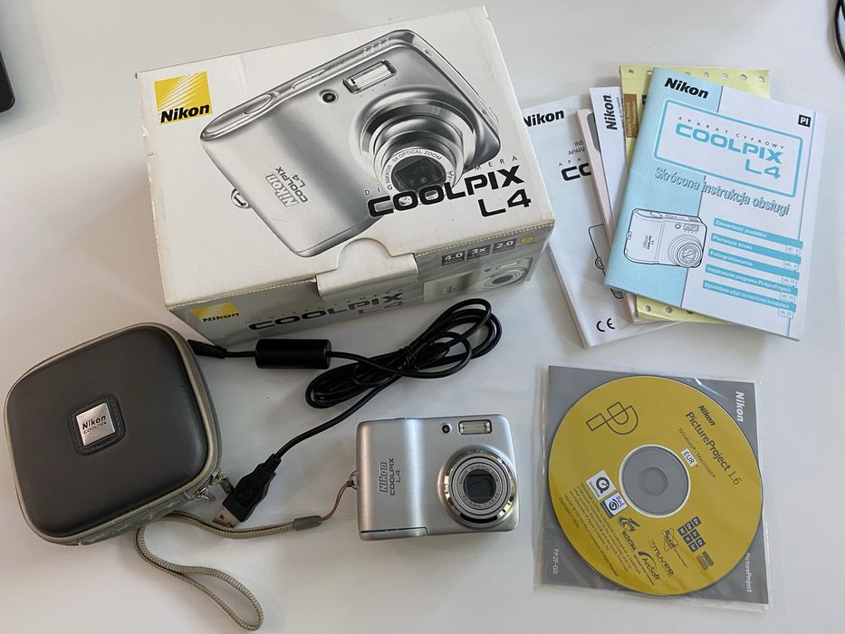Aparat Cyfrowy Nikon Coolpix L4 rok 2006
