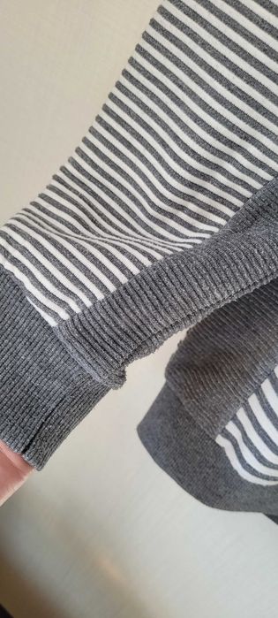 Męski sweter w paski