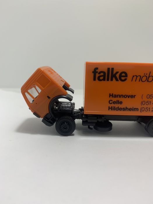 Camião Mercedes da Herpa escala H0 1/87