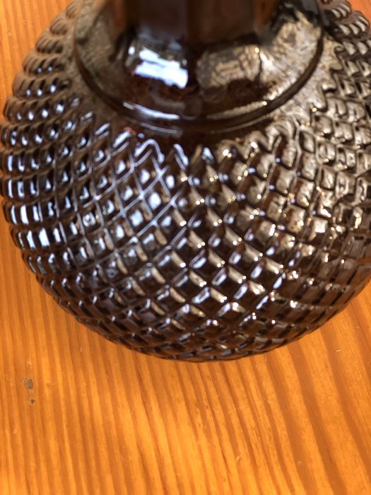 Ваза  ажурна чорна