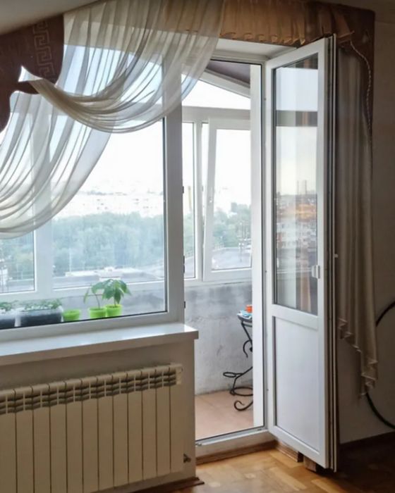 Продаж 2к квартири 65.1 кв. м на вул. Євгена Коновальця