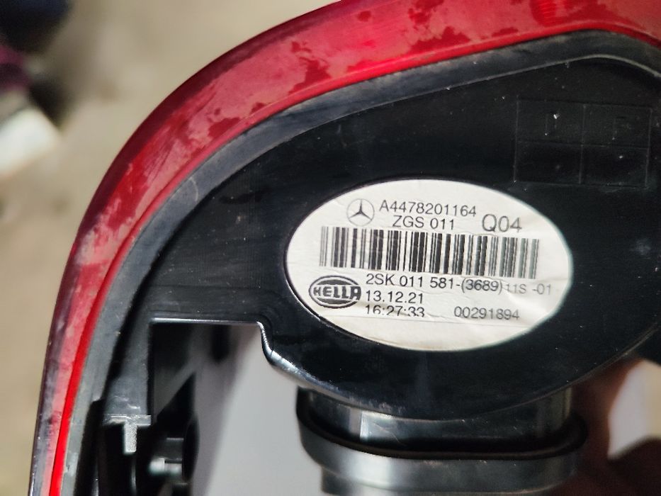 Стопи фонарь  лівий правий vito 447