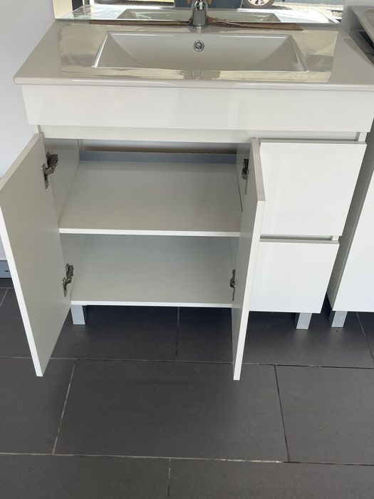 Bathroom Cabinet507964131629475842