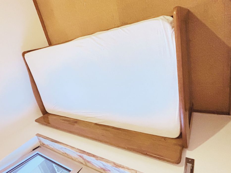 Conjunto de quarto em pinho maciço