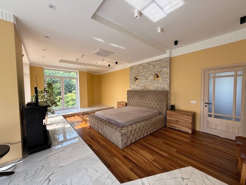 Продаж елітного окремостоячого будинку у Малехові