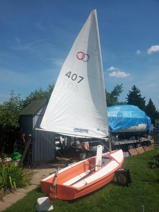 Żaglówka ze składanym masztem