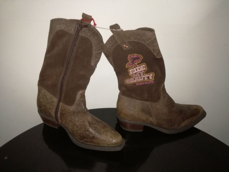Botas de criança marca Miss Sixty Novas!