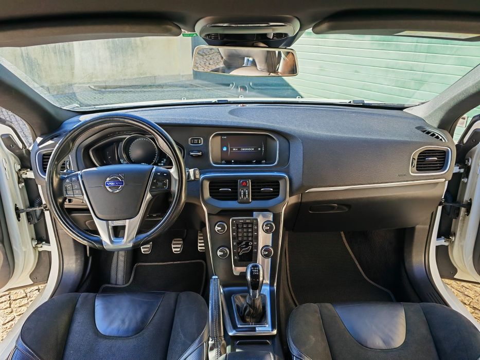 Volvo V40 D2 R-Design Diesel