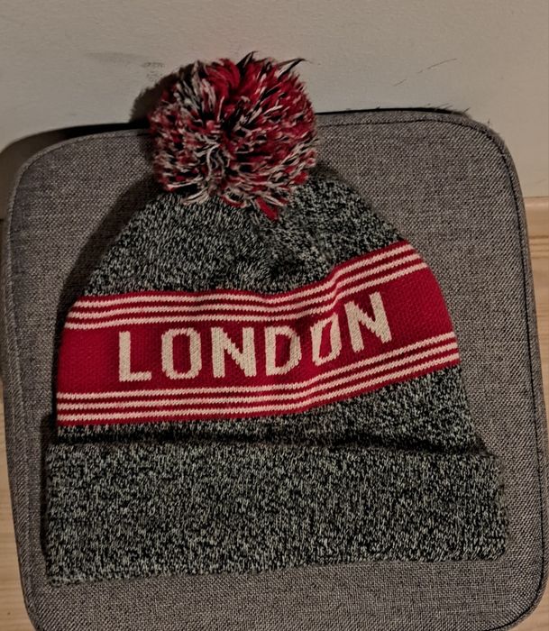 Czapka zimowa z napisem London