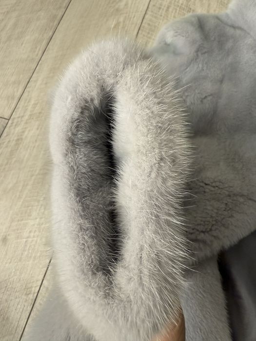 Продам норкову шубу (оригінал)