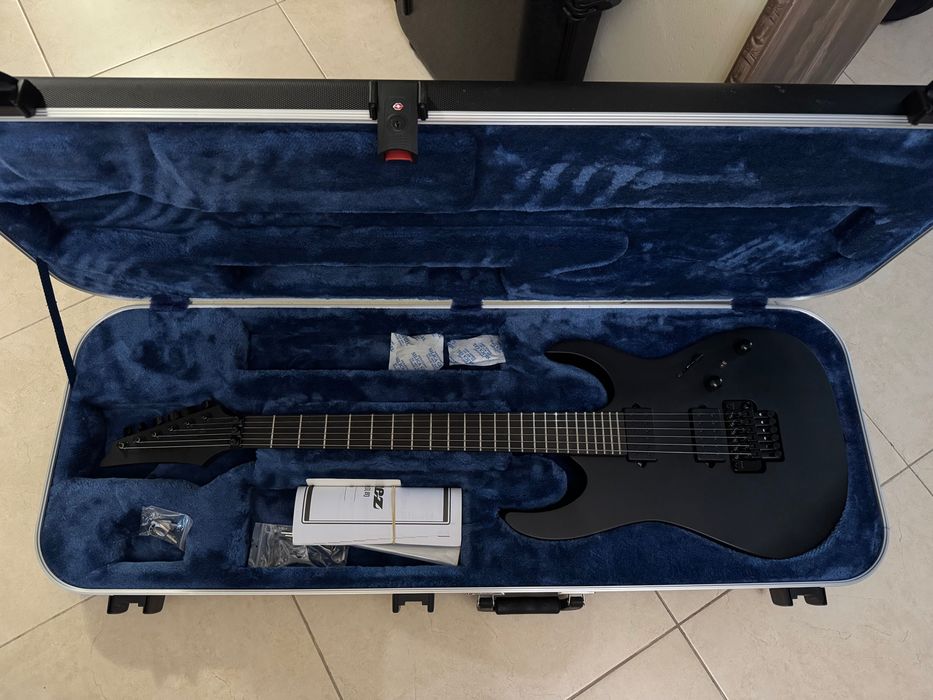 Електрогітара Ibanez RGRB620-BKF (з кейсом M300C)