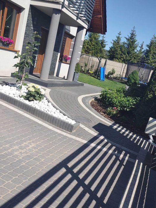 Prace brukarskie  , Usługi mini koparką