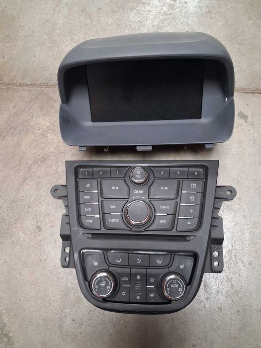 カーオーディオ makkie WYSWIETLACZ Opel Mokka A CD 600 Wioska • OLX.pl