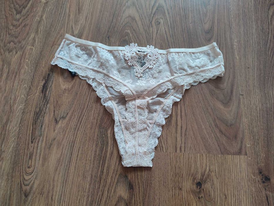 Nowe majtki stringi koronkowe morelowe rozmiar L/XL