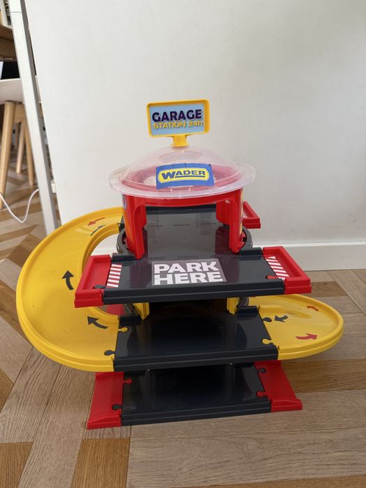 Garaż Wader Park Tower – 3-poziomowy