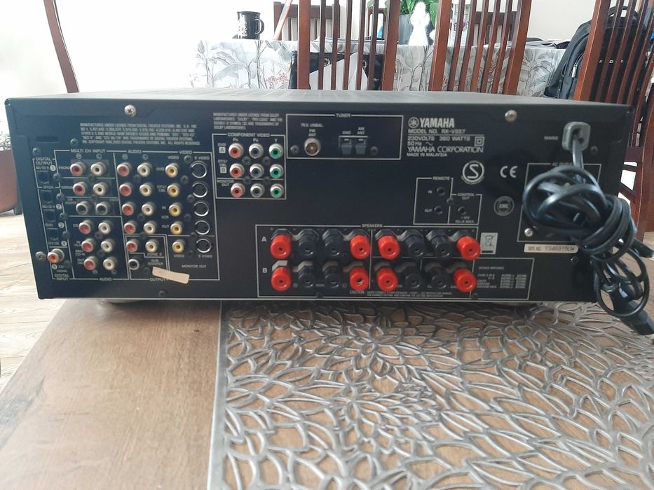 Amplituner Kina Domowego YAMAHA RX-V557 6.1 DTS-ES Dolby EX 2005r