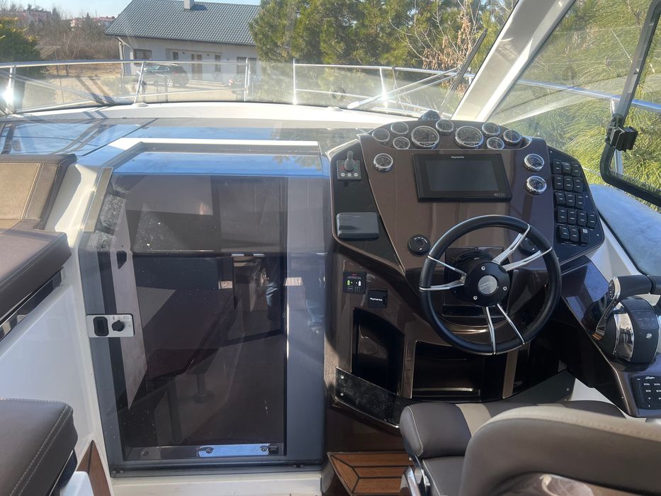 Jacht motorowy Galeon 335