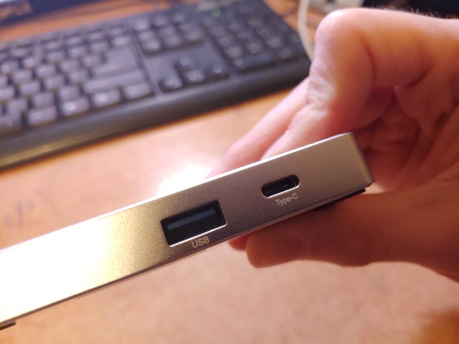 Czytnik kart CFast / SD / Hub usb-c usb-a