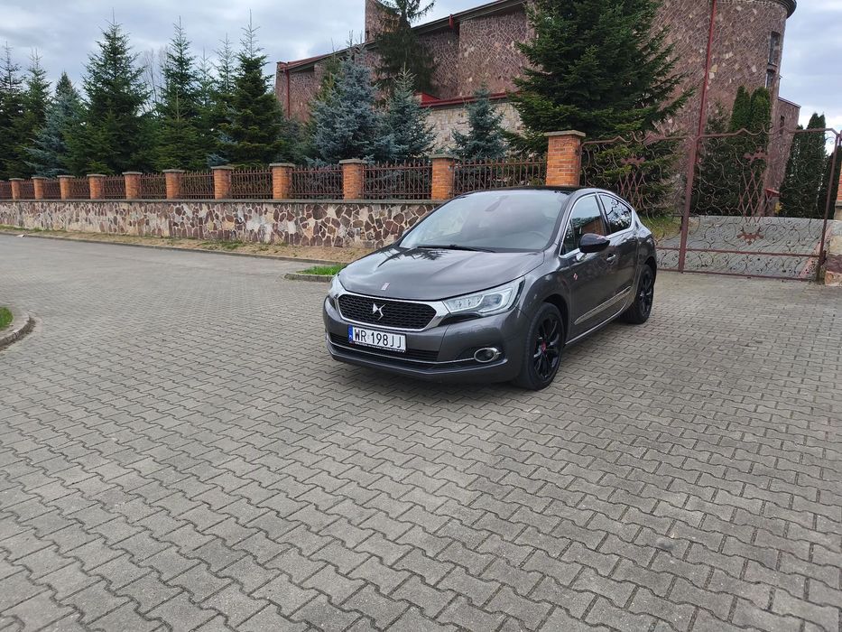 DS Automobiles DS 4 DS 4 Performance Line