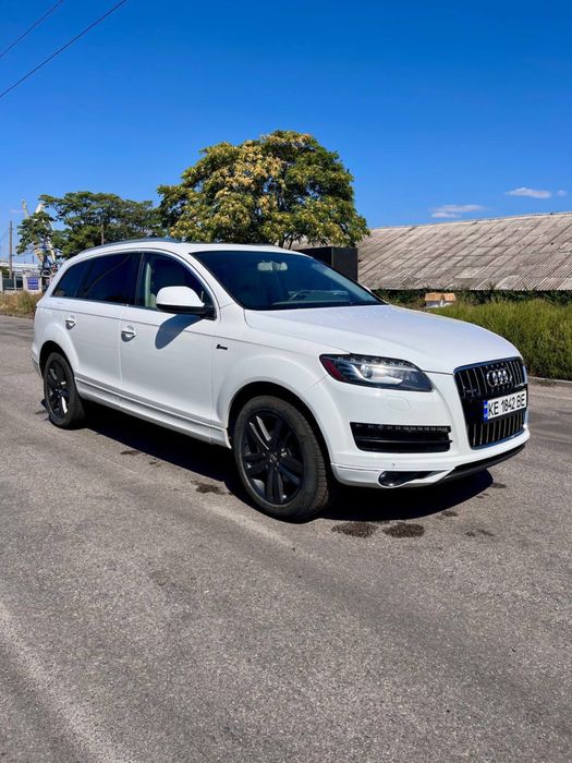 Audi Q7 3.0 TFSI Quattro 7 Местая