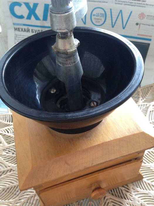 Кофемолка деревянная ,ручная,СССР