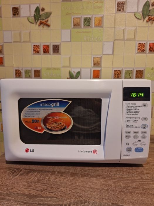 Мікрохвильова піч LG, гриль