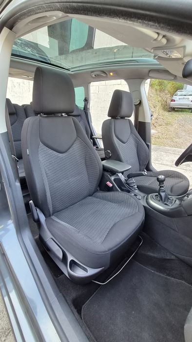 Peugeot 308 sw 1.6 HDI Exclusive 7 lugares