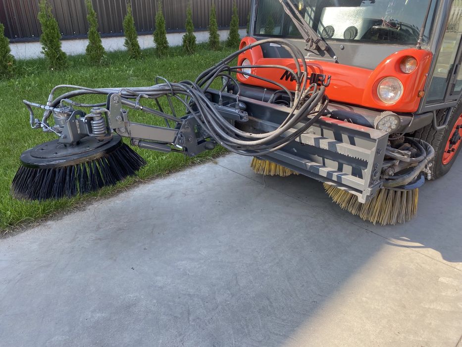 Zamiatarka do ulic - MATHIEU AZURA - samochód komunalny