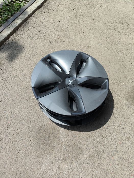 Тесла ковпаки R18. Оригінал TESLA 3