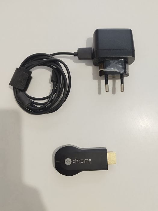 Google Chromecast 1  Odtwarzacz multimedialny HDMI Zestaw z zasilaczem