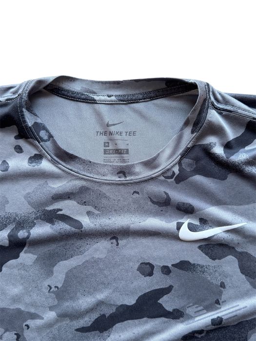 Camisola manga curta Nike Tee Padrão